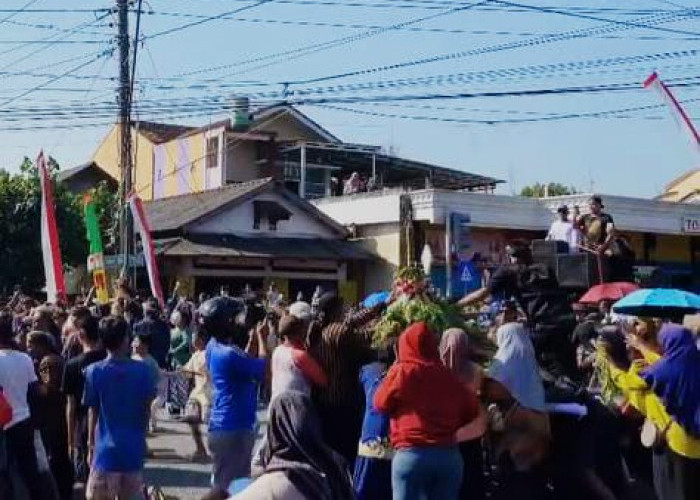 Wujudkan Rasa Syukur Atas Hasil Bumi, Warga Kuripan Lor Gelar Memetri Bumi