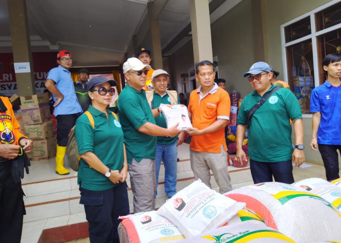 Komitmen untuk Selalu Migunani, Paguyuban Serulingmas Salurkan Bantuan Korban Bencana Alam 