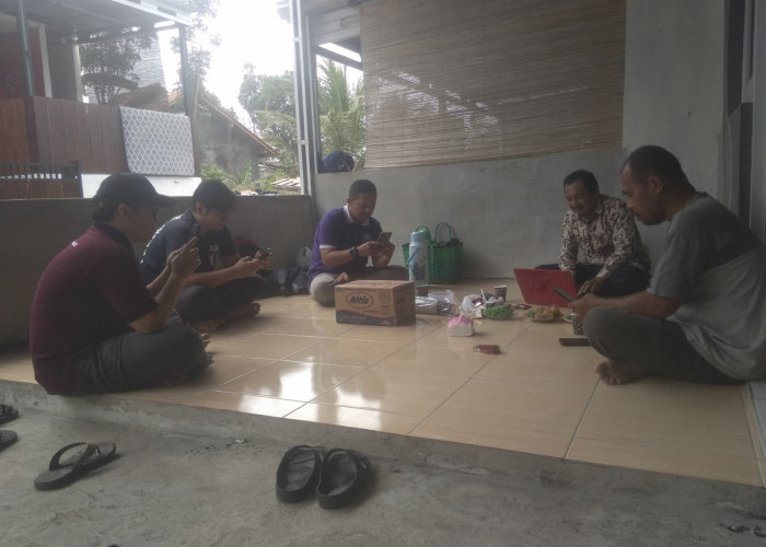 Tim Dosen Universitas Amikom Purwokerto Dukung Pengelolaan Data Warga di Perumahan Patikraja Estate