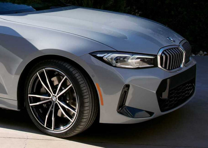 Intip Mobil BMW 3 Series Sedan, Harga Fantastis yang Halus Abis!