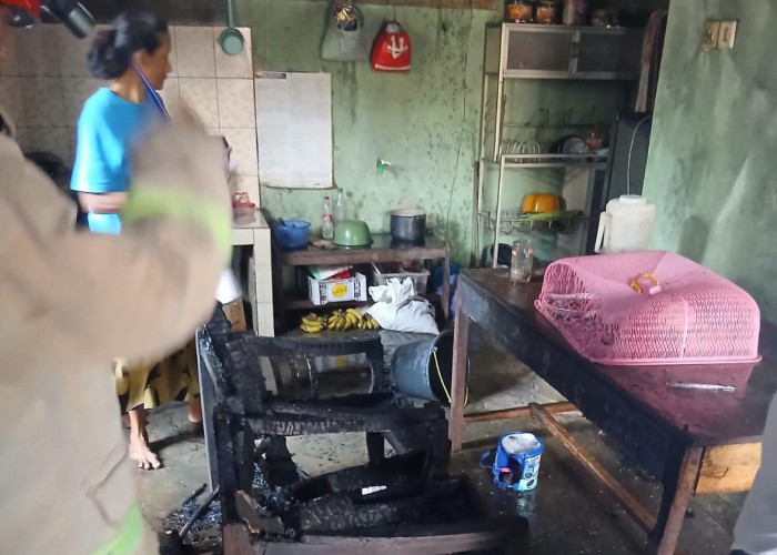Rumah di Ayamalas Kroya Terbakar, Pemilik Alami Luka Bakar Ringan