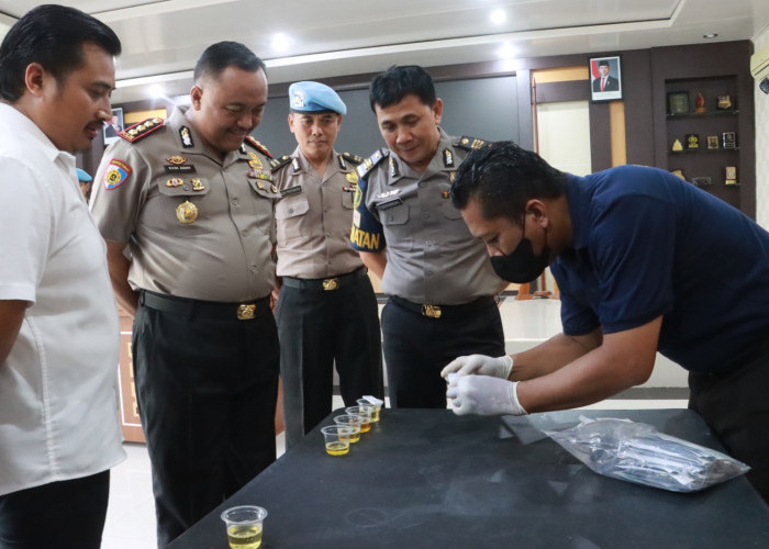 Anggota Polresta Cilacap Tes Urine Mendadak, Ini Hasilnya