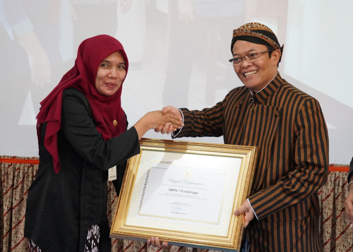 Tiga Sekolah di Purbalingga Raih Penghargaan dari Kemendikdasmen RI