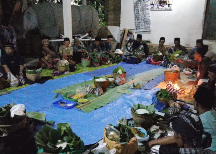Likuran Aboge Digelar Tanpa Komando, Solidaritas Penganut Tradisi Terjaga di Kampung Sela Kembang Banyumas