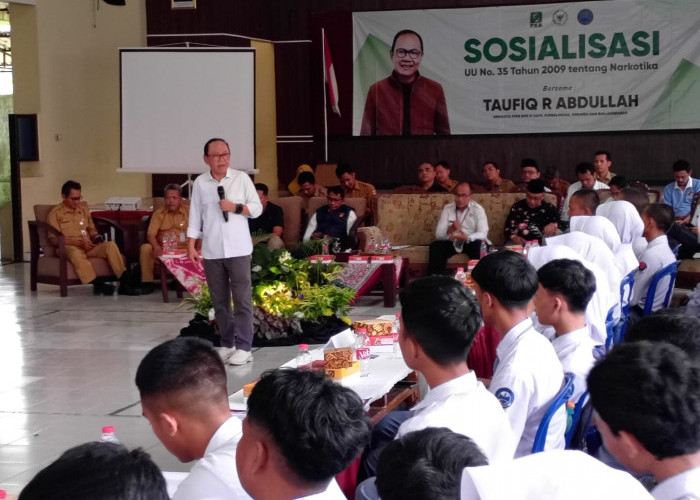Taufiq R Abdullah Sebut Peredaran Narkoba Meresahkan, 300 Pelajar Purbalingga Dapat Edukasi UU Narkotika
