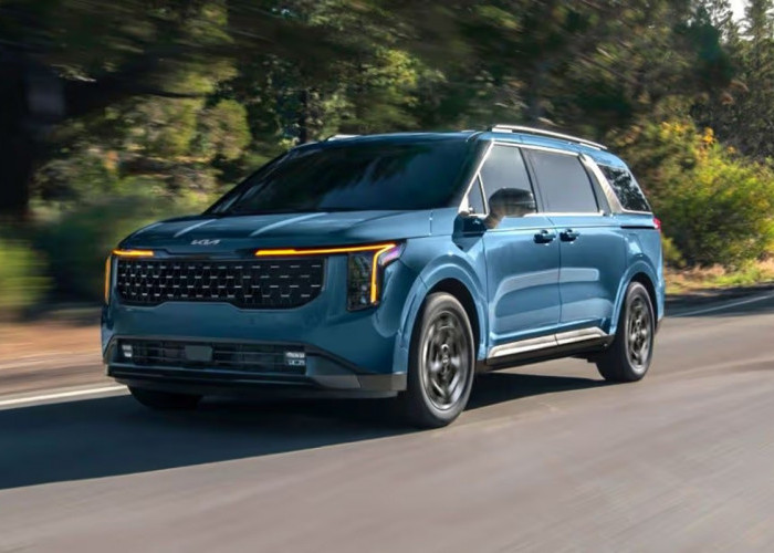 Simak Nih! Perbedaan Kia Carnival HEV 2025 dengan MPV Konvensional 