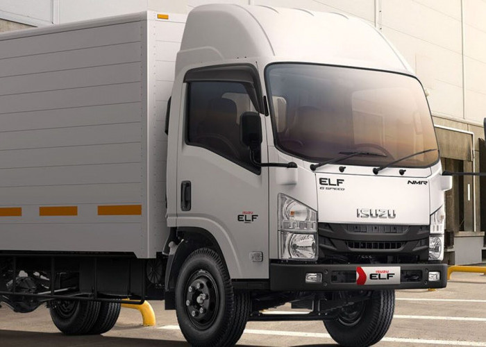Isuzu ELF NMR, Mobil Niaga Serbaguna dengan Layar LED Inovatif di GIIAS 2025