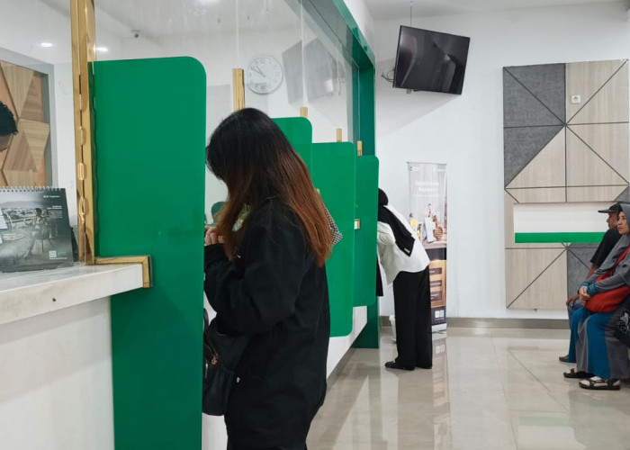 Investasi Emas Masih Jadi Pilihan Aman di Tengah Kenaikan Harga Minyak Dunia