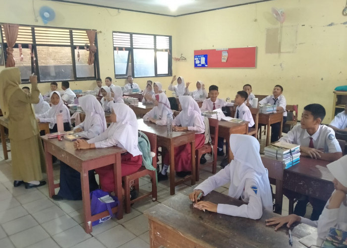 Tiga Murid SMPN 8 Purwokerto Batal Masuk, Kursi Kosong Tak Diisi Meski Daftar Ulang Berkurang