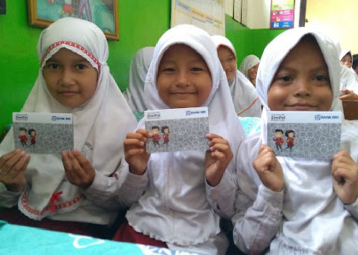 Kaget! Siswa SD Sampai SMA Langsung Dapat Rp1 Juta dari Pemerintah!