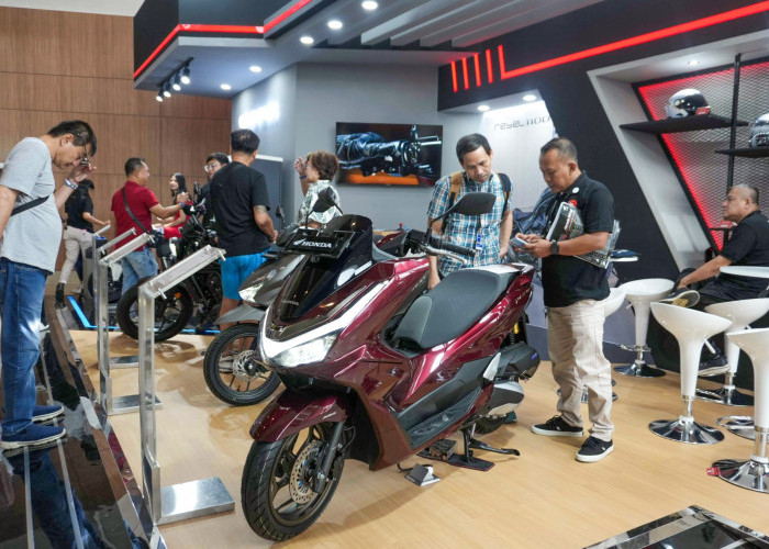 Honda Kuasai GIIAS 2025, Skutik PCX160 Roadsync & Stylo 160 Jadi Primadona