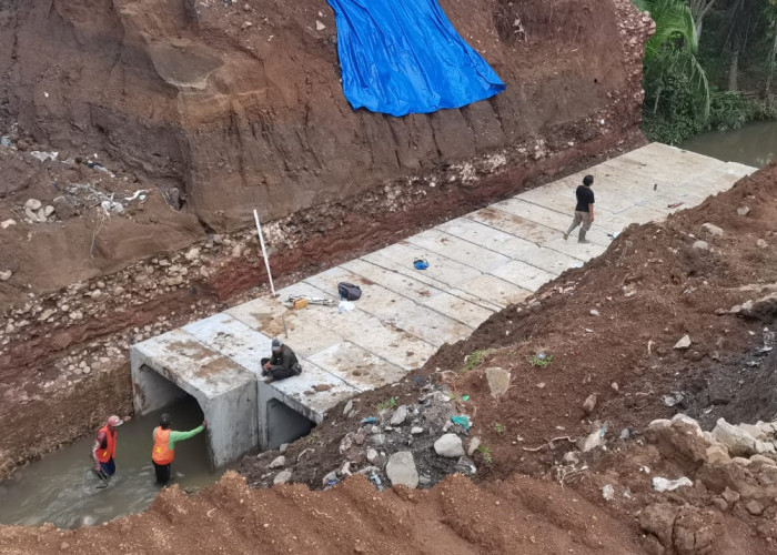 Perbaikan Talud Siwuluh Dikebut Demi Selamatkan Lahan Pertanian Warga Ampelsari