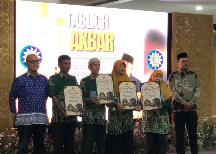 RS PKU Muhammadiyah Sruweng Umrohkan Karyawan
