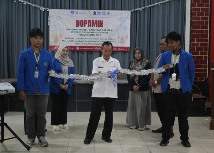 BEM Farmasi UMP Luncurkan Program DOPAMIN di Desa Kalisalak 