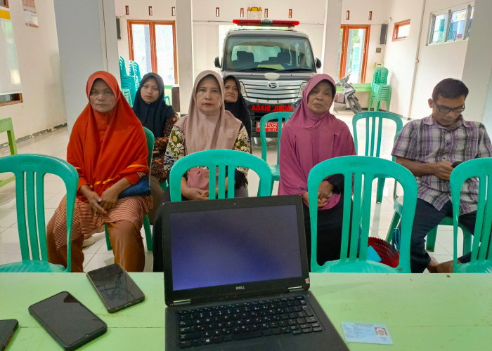Warga Watuagung Banyumas Antusias Aktivasi IKD, Didominasi Penerima Bansos