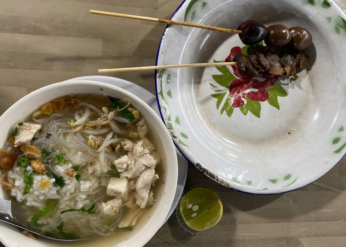 Soto Kayu Bakar Pak Man, Kuliner Unik di Purwokerto dengan Rasa Otentik dan Harga Bersahabat