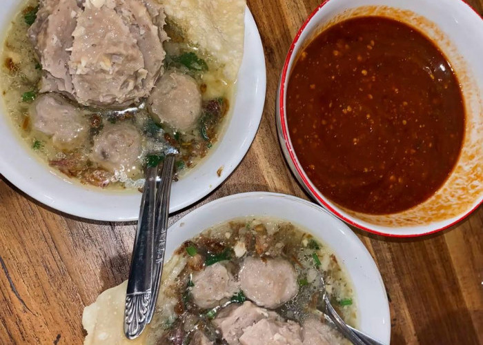 Bakso Garut Nona Manis, Bakso Viral yang Selalu Ludes Sebelum Tutup