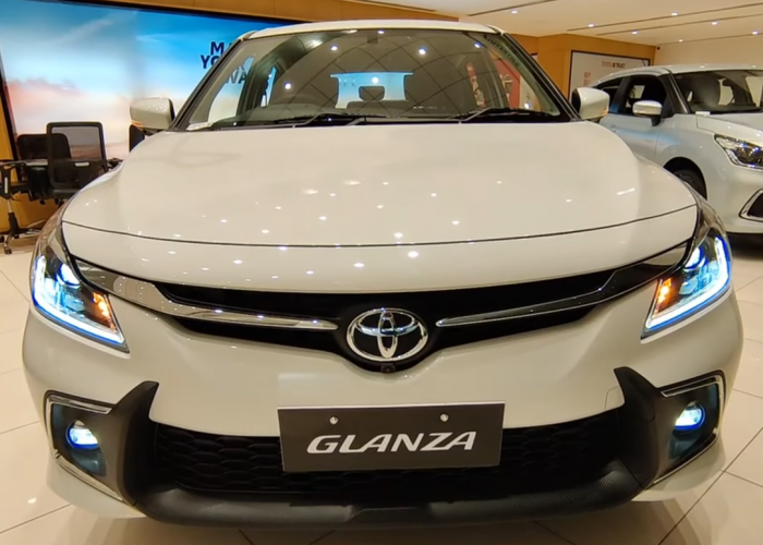 Toyota Glanza Dikenal Sebagai Kendaraan Bertenaga dan Hemat Bahan Bakar, Harga Hanya Rp 130 Juta 