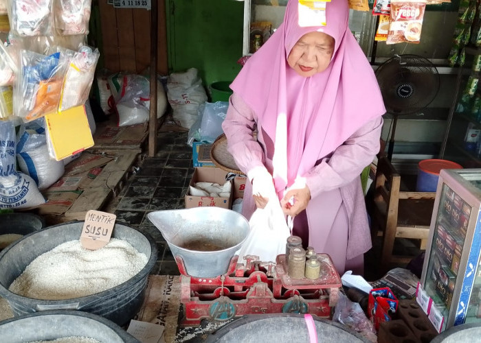 Harga Beras Naik Jadi Rp15 Ribu di Pasar Sumpiuh, Gabah Petani Capai Rp900 Ribu per Kuintal