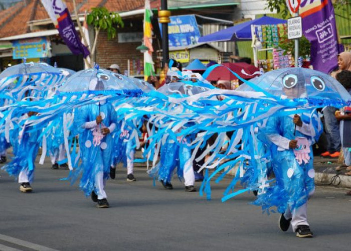 Tahun Ini, 71 Kontingen Pelajar Ramaikan Karnaval Jalan Kaki di Cilacap Setelah Vakum 14 Tahun