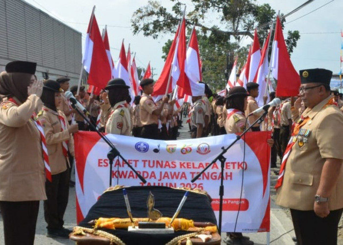 Sekda Banyumas Sambut Estafet Tunas Kelapa di Perbatasan Cilacap