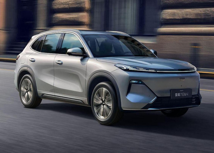 Mobil Starray EM-i SUV dari Geely Berteknologi Hibdrida Tampil di GIIAS 2025