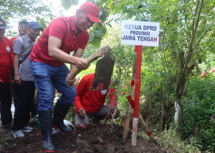 Sumanto Canangkan Program Jogo Kali Merawat Bumi, Tanam Pohon Penyimpan Air di Sekitar Sungai
