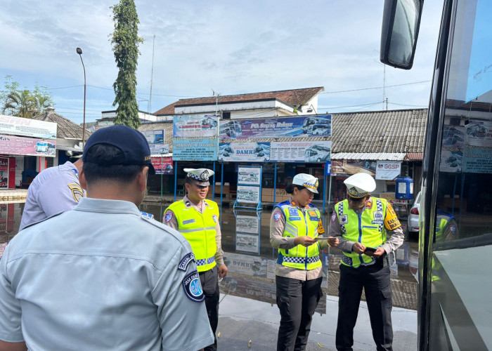 Kendaraan Umum di Terminal Bus Purbalingga Dicek Mendadak oleh Satlantas