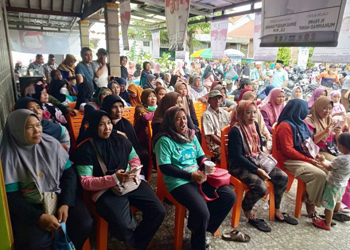 Pemeriksaan Mata Gratis Bersama Fahmi-Dimas Disambut Hangat Warga