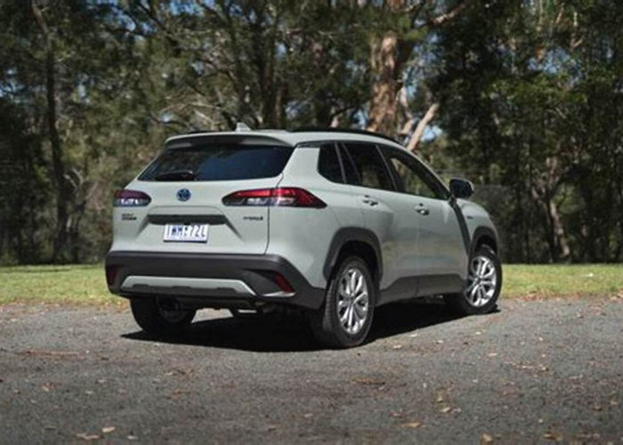 Review Mobil Toyota Corolla Cross 2023