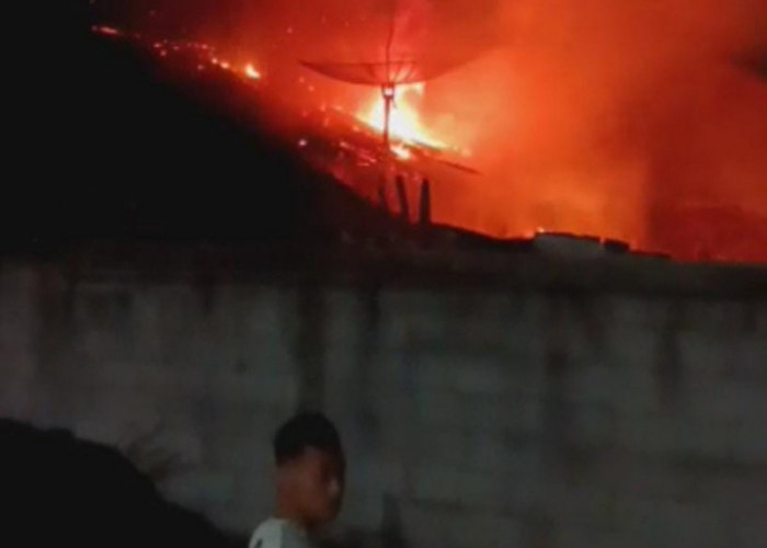Sebuah Rumah Terbakar di Cikawung Pekuncen, Pemilik Alami Kerugian Jutaan Rupiah