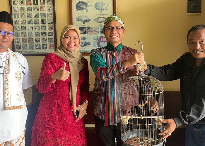 Sadar Termasuk Satwa Dilindungi, Warga Serahkan Burung Beo ke KSDA