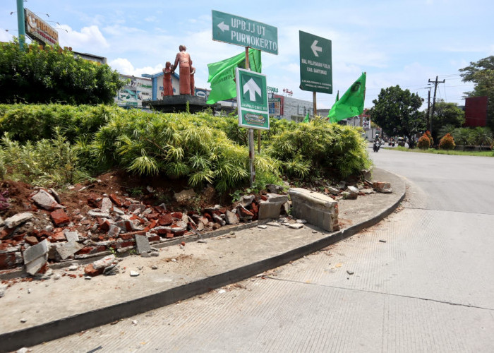 Bundaran Andhang Pangrenan Empat Kali Ditabrak, DLH Siapkan Kajian dan Rambu Peringatan