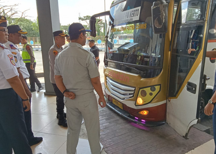 Rampcheck Bus Temukan Lampu Mati dan Wiper Bermasalah, Cek Kelaikan Armada di Terminal Bulupitu Purwokerto
