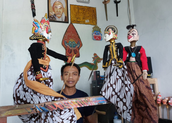 Wayang Karya Warga Ambal Tembus Pasar Dunia