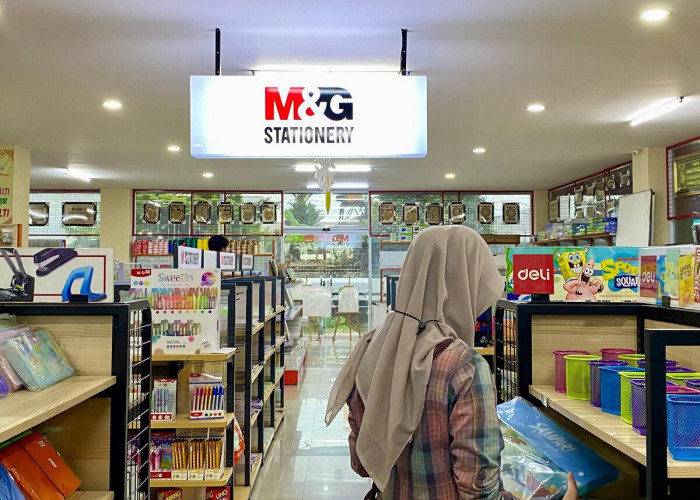 Koleksi Buku Pelajaran dan Fiksi Lengkap Di Metro Jaya