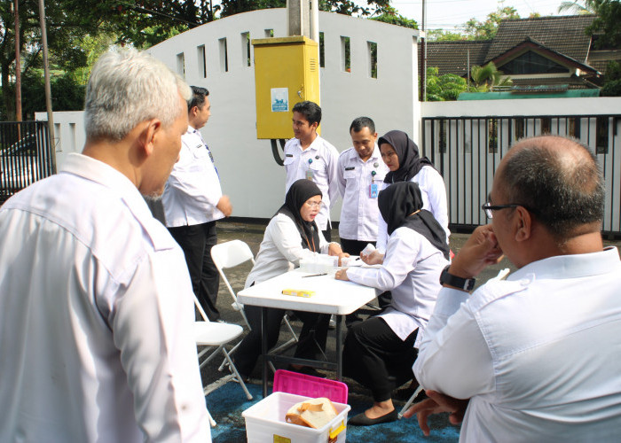 Seluruh Pegawai di Lingkungan BNNK Purbalingga Jalani Tes Narkoba