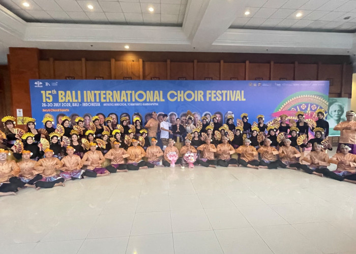 SMALACHOIR SMA Negeri 5 Purwokerto Raih Dua Gold Medals di BICF 2026
