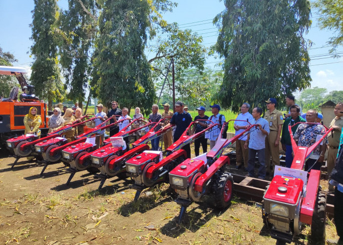 Dorong Produktivitas, Petani Dapat Bantuan Alsintan Tahap Kedua