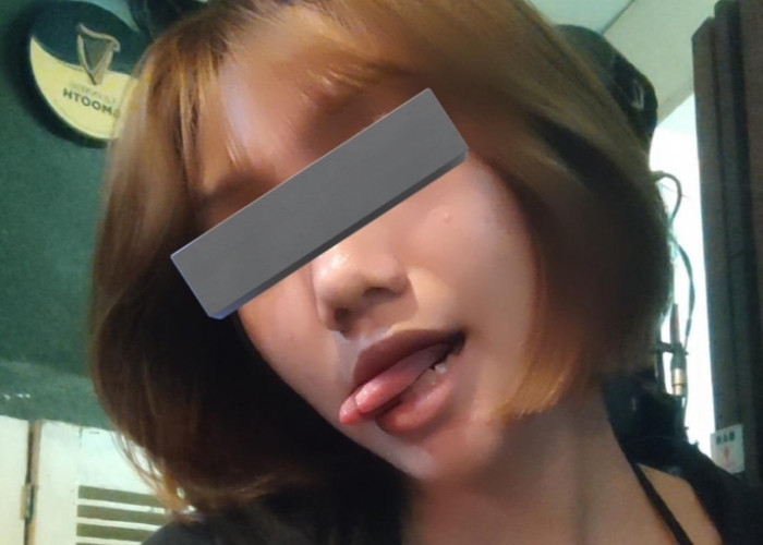 Aksi Nakal Si Wanita Kebaya Merah Bikin Penasaran Wajahnya   