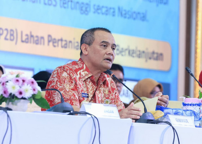 KPK - Gubernur Ahmad Luthfi Bantah Pernyataan Bupati Pekalongan Fadia Arafiq