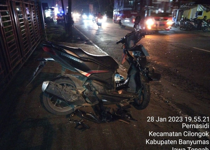 Gagal Nyalip Truk, 2 Motor Adu Banteng di Jalan Raya Cilongok - Ajibarang