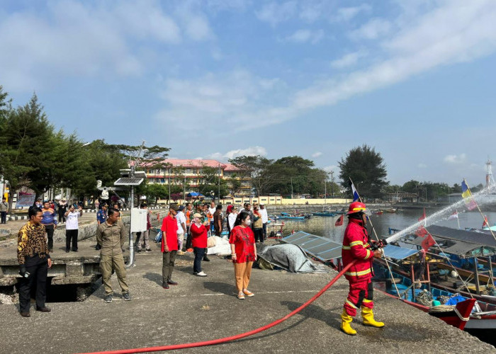 Cegah Potensi Kebakaran Kapal Nelayan di Cilacap, Ratusan Personil Gabungan Ikuti Simulasi