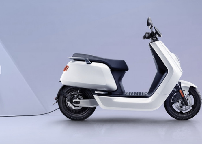 Motor Murah Selis E-Max dengan Desain Stylish dan Minimalis