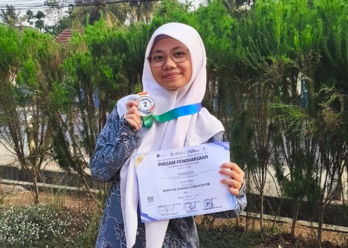 Siswi SMK Muhammadiyah Majenang Raih Medali Perak di Olimpiade Sains Pelajar