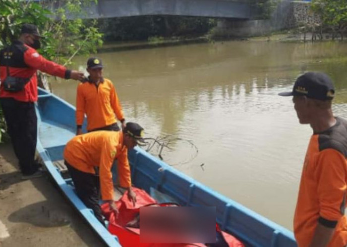 Mayat Perempuan Tanpa Identitas yang Ditemukan di Sungai Desa Penikel Dimakamkan