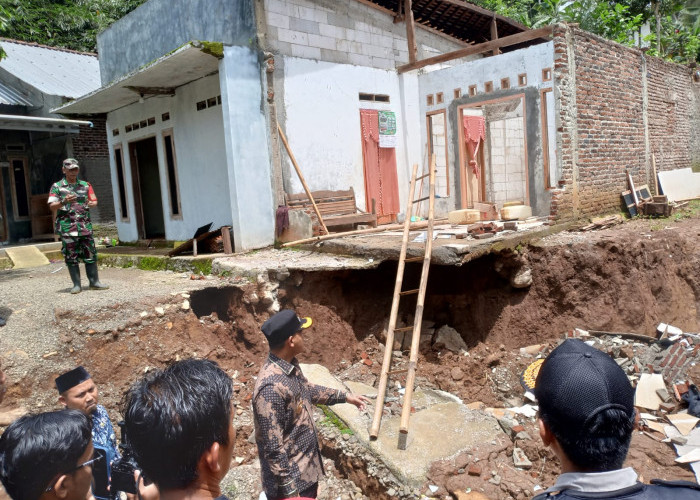 Tanah Bergerak di Desa Maribaya, Ahli Geologi Rekomendasikan Warga Direlokasi
