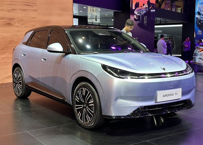Mobil Listrik Arcfox T1 Jadi Alternatif Baru dengan Harga Lebih Terjangkau, Menantang Dominasi BYD Dolphin 
