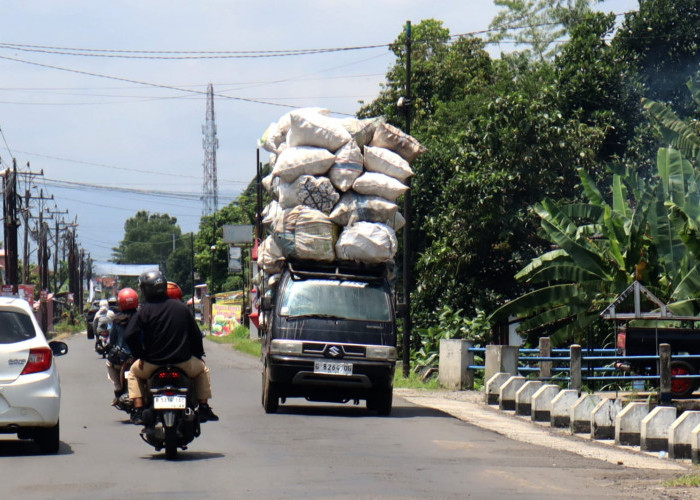 Larangan Truk Odol di Kota Disiasati Jalur Pinggiran
