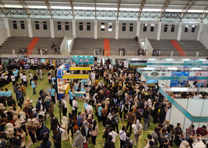 Pencari Kerja Job Fair Purbalingga 2025 Didominasi Pelamar Online